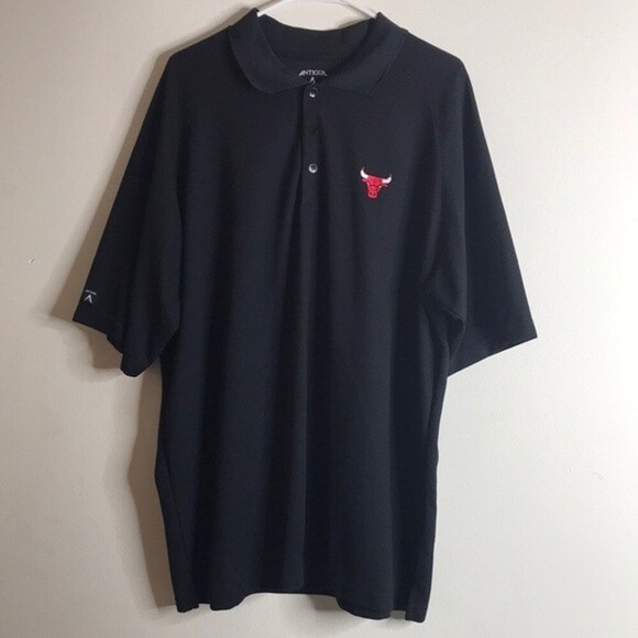 Antiqua black polo with bulls logo on front size XL - Picture 1 of 10